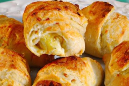 Irresistible Cheesy Jalapeño Popper Crescent Rolls Recipe